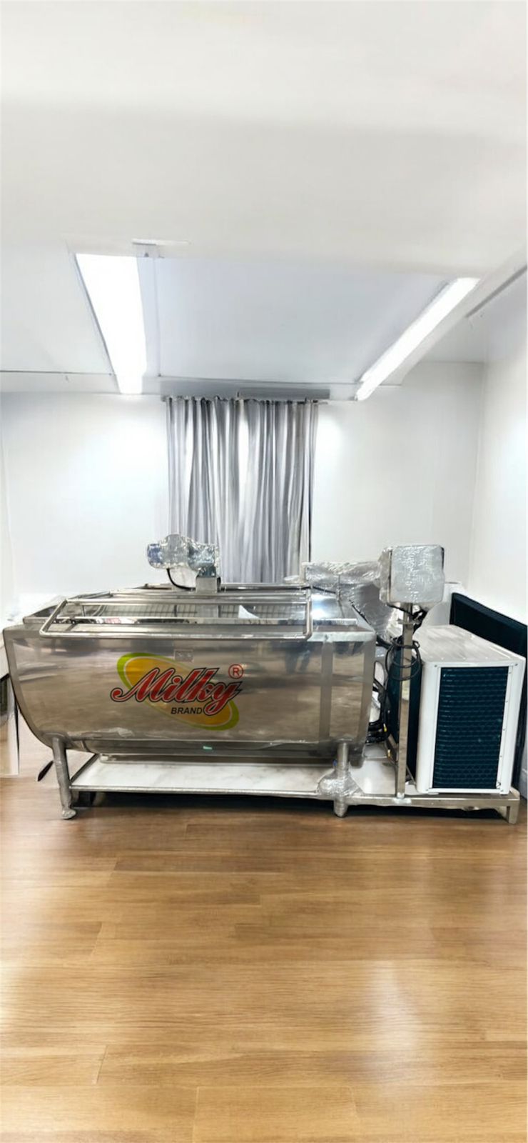 BULK MILK COOLER (5000 LTR)